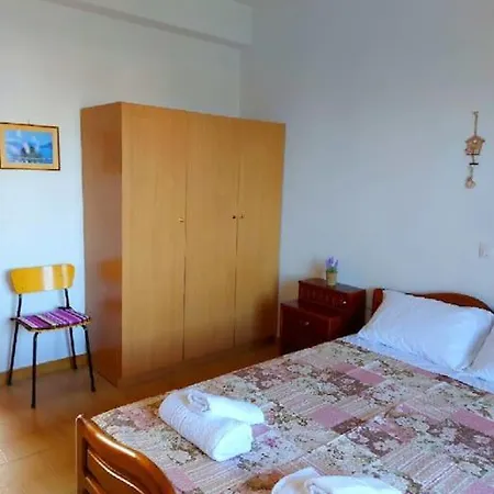 Lotus 4 * Almiros Beach